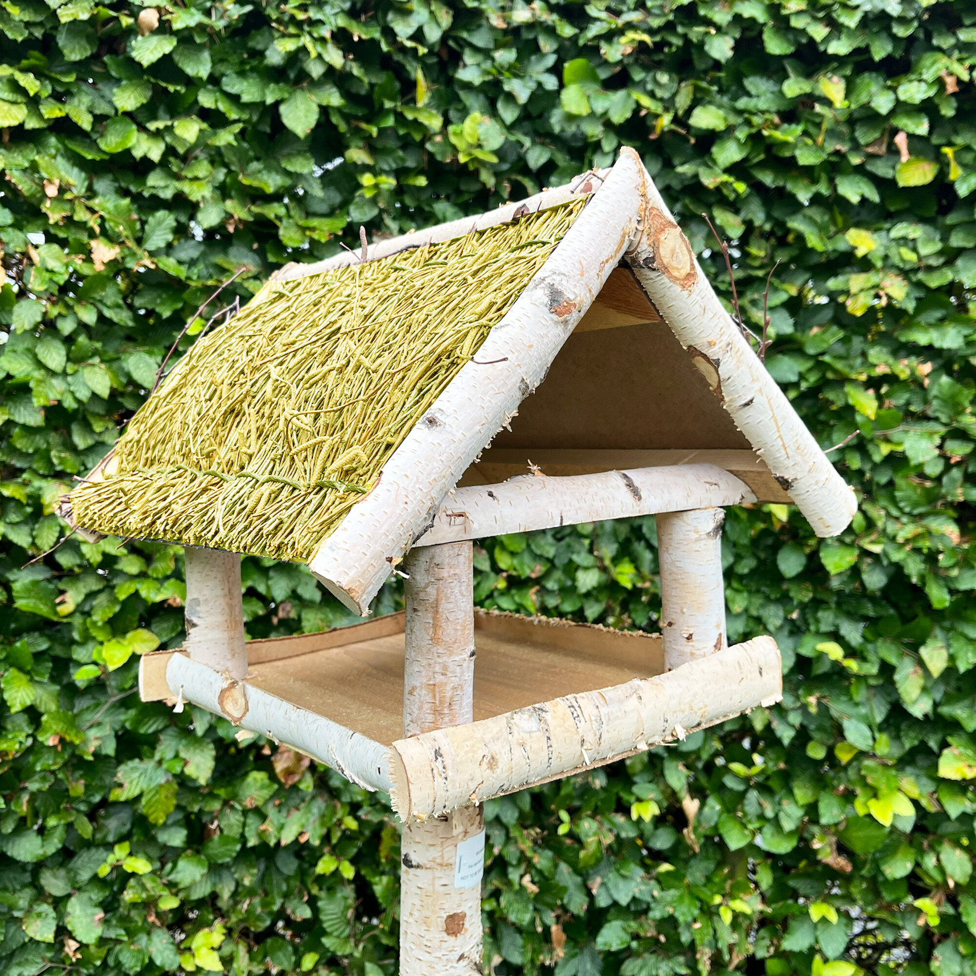 Fuglefoderhus i birketræ med fod HORTUS