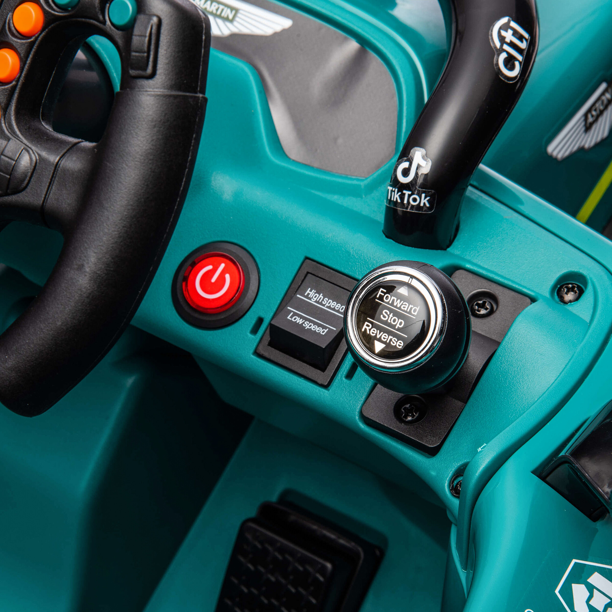 Elbil Formel 1 Aston Martin 4 x 12 motor, EVA hjul NORDIC PLAY