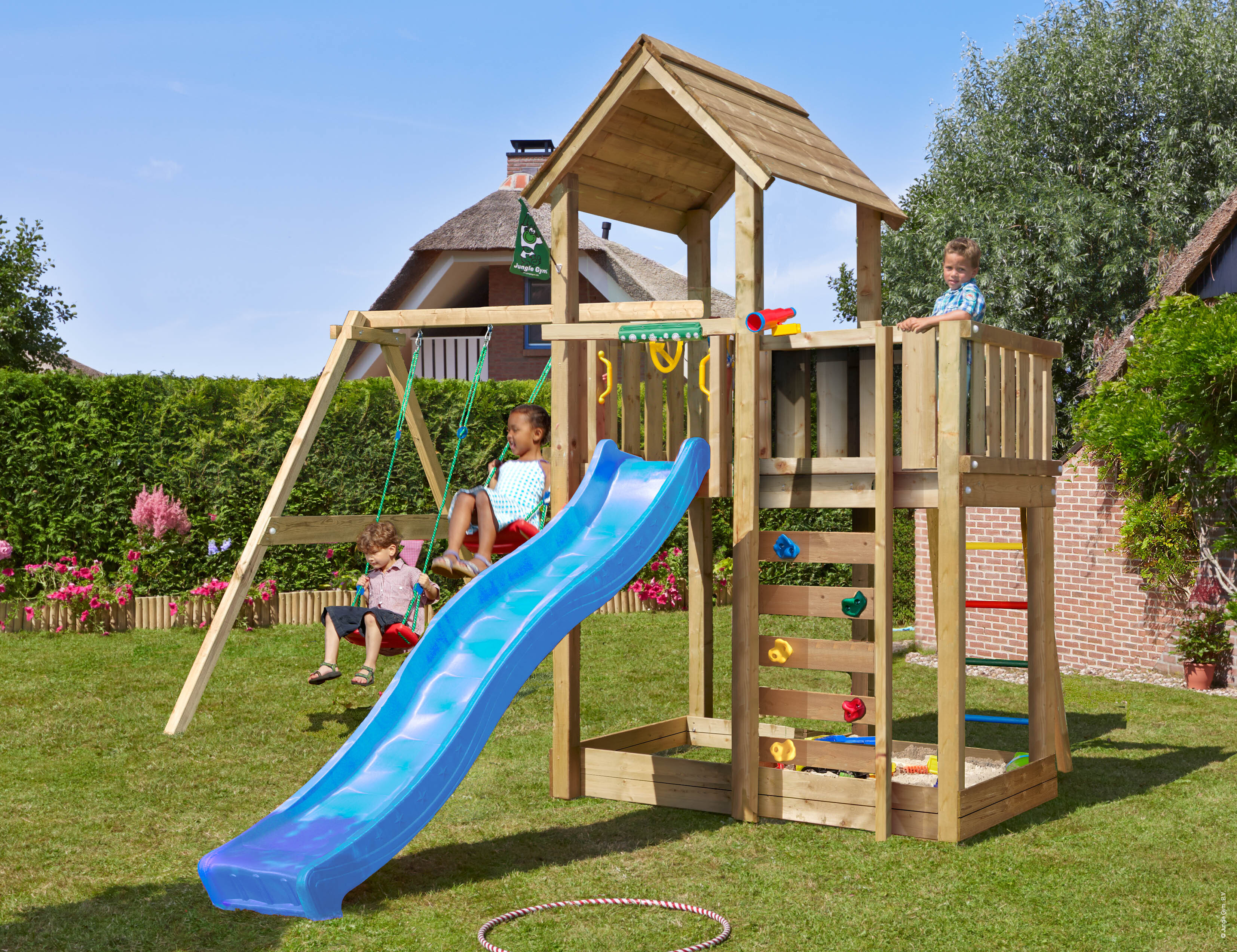 Legetårn Jungle Gym Mansion 2.1 m/2-Swing Module 220 og blå rutsjebane