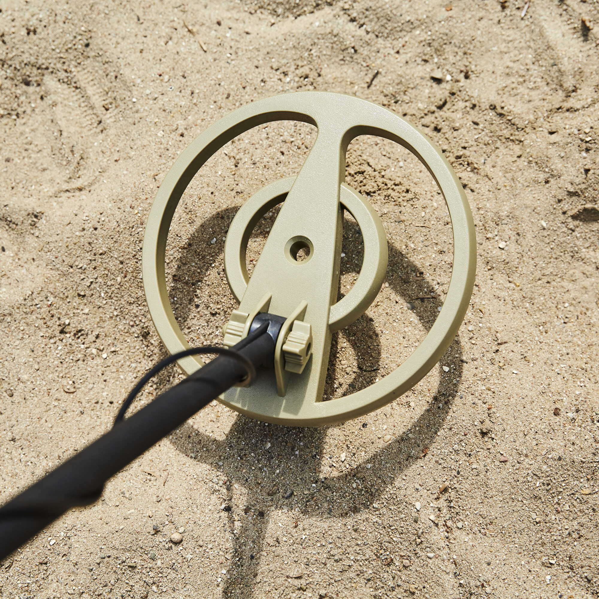 Metal detector, intermediate level