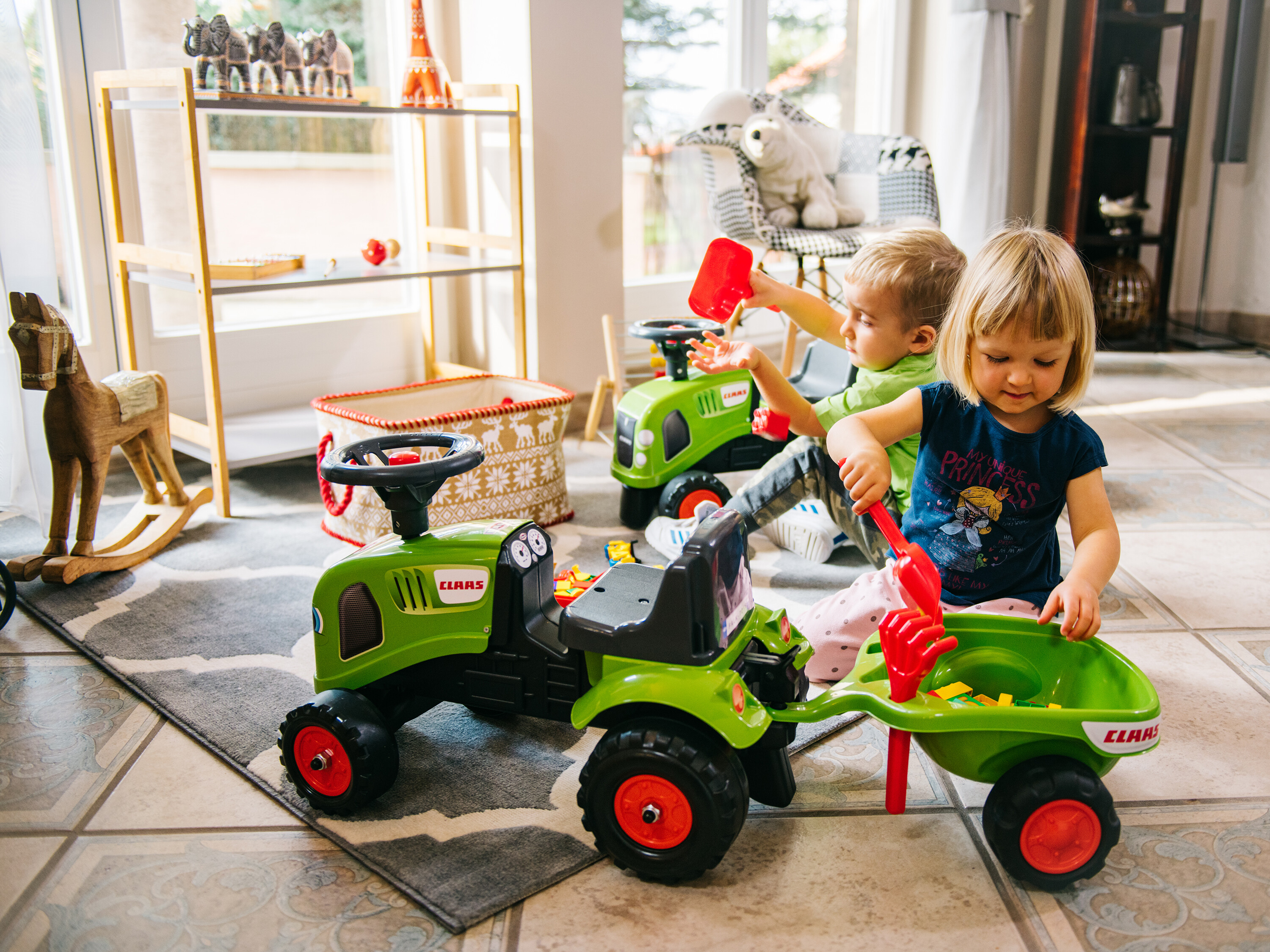 Traktor med trailer, rive og skovl Baby Claas FALK