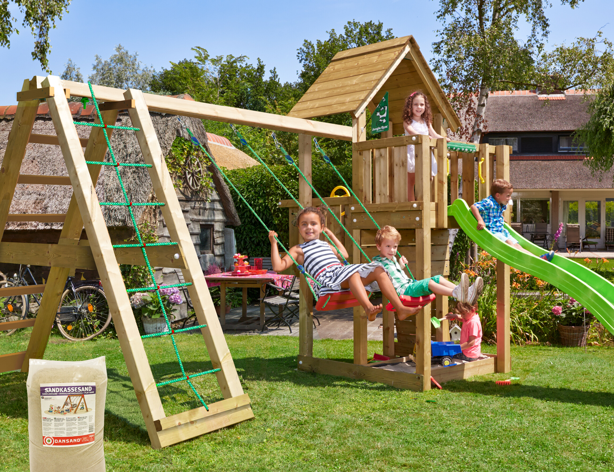 Legetårn Jungle Gym Cubby m/2-Climb Module 220, 120 kg sand og grøn rutschebane