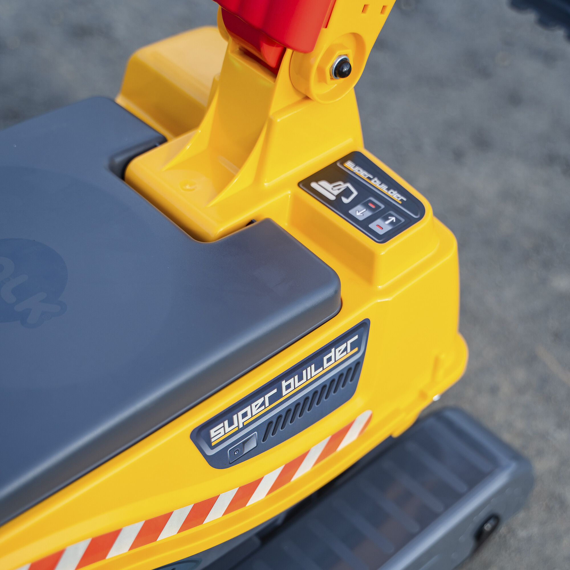 Super Builder excavator FALK