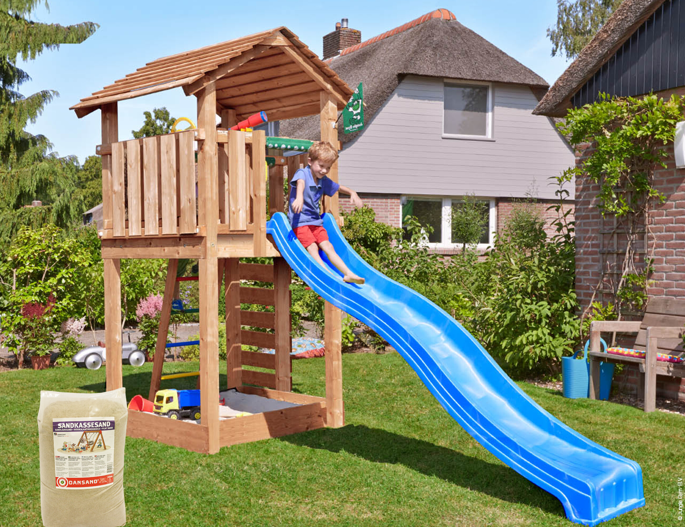 Legetårn Jungle Gym Cottage 2.1 m/blå rutschebane og 120 kg sand