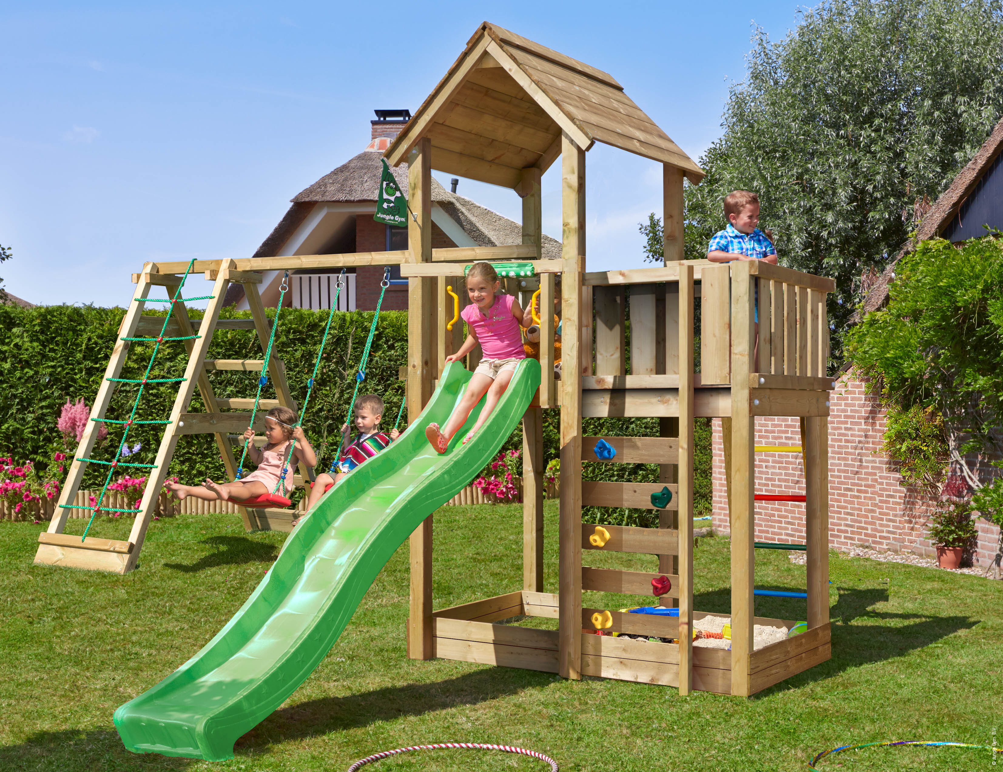 Legetårn Jungle Gym Mansion 2.1 m/2-Climb Module 220, grøn rutsjebane og 120 kg sand