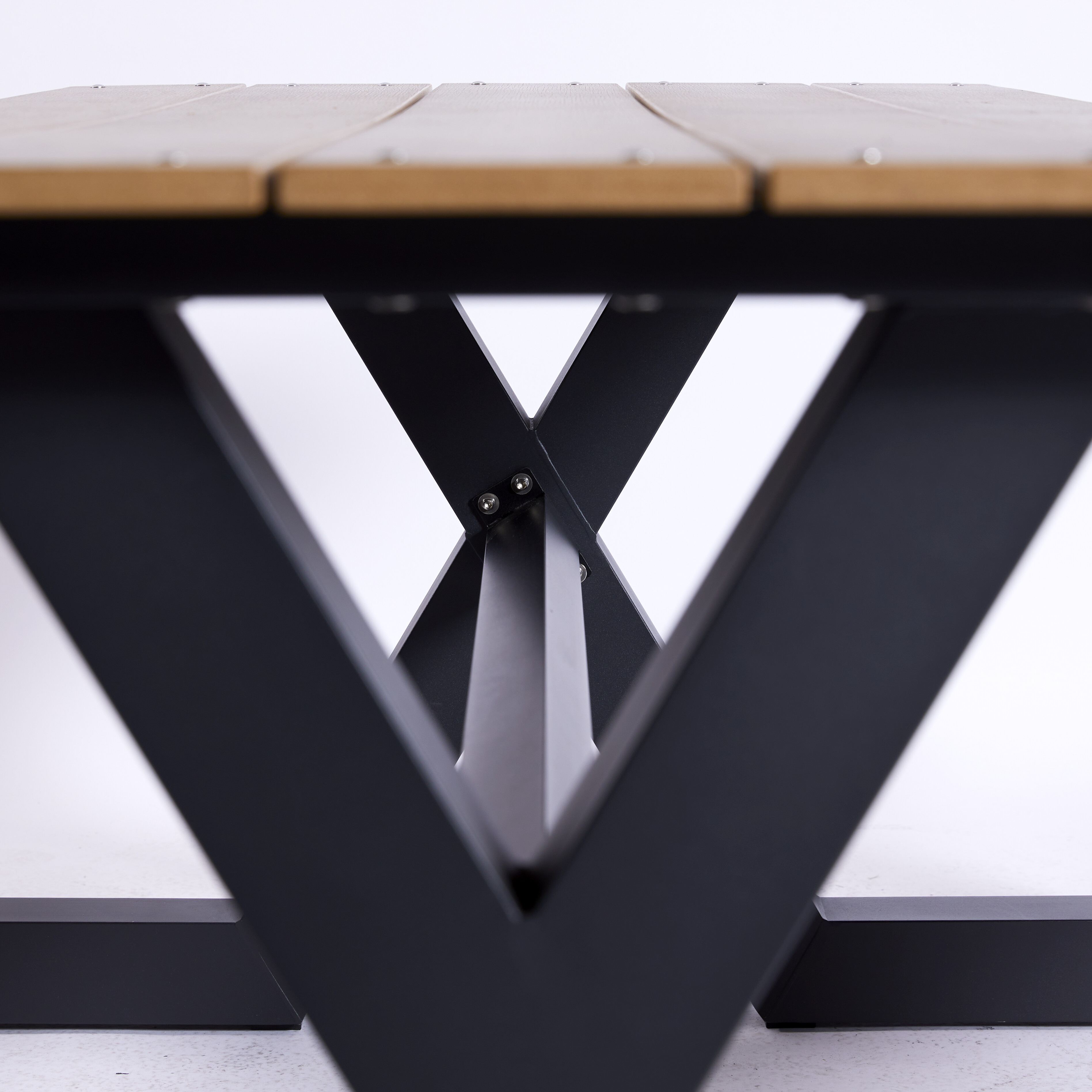Bord-/bænkesæt X-model teak nonwood og antracitstel HORTUS