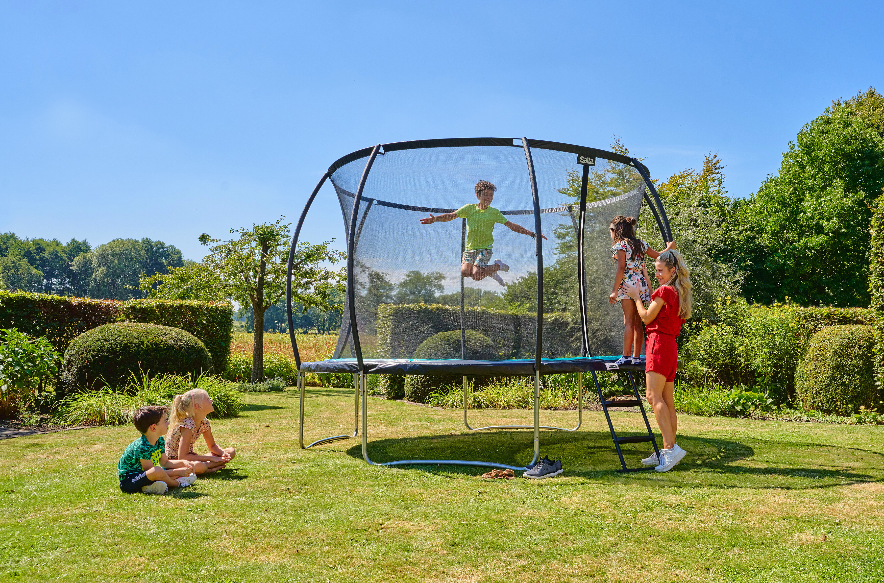 Trampolin Cosmos Ø427 cm, sort inkl. stige og sikkerhedsnet Salta