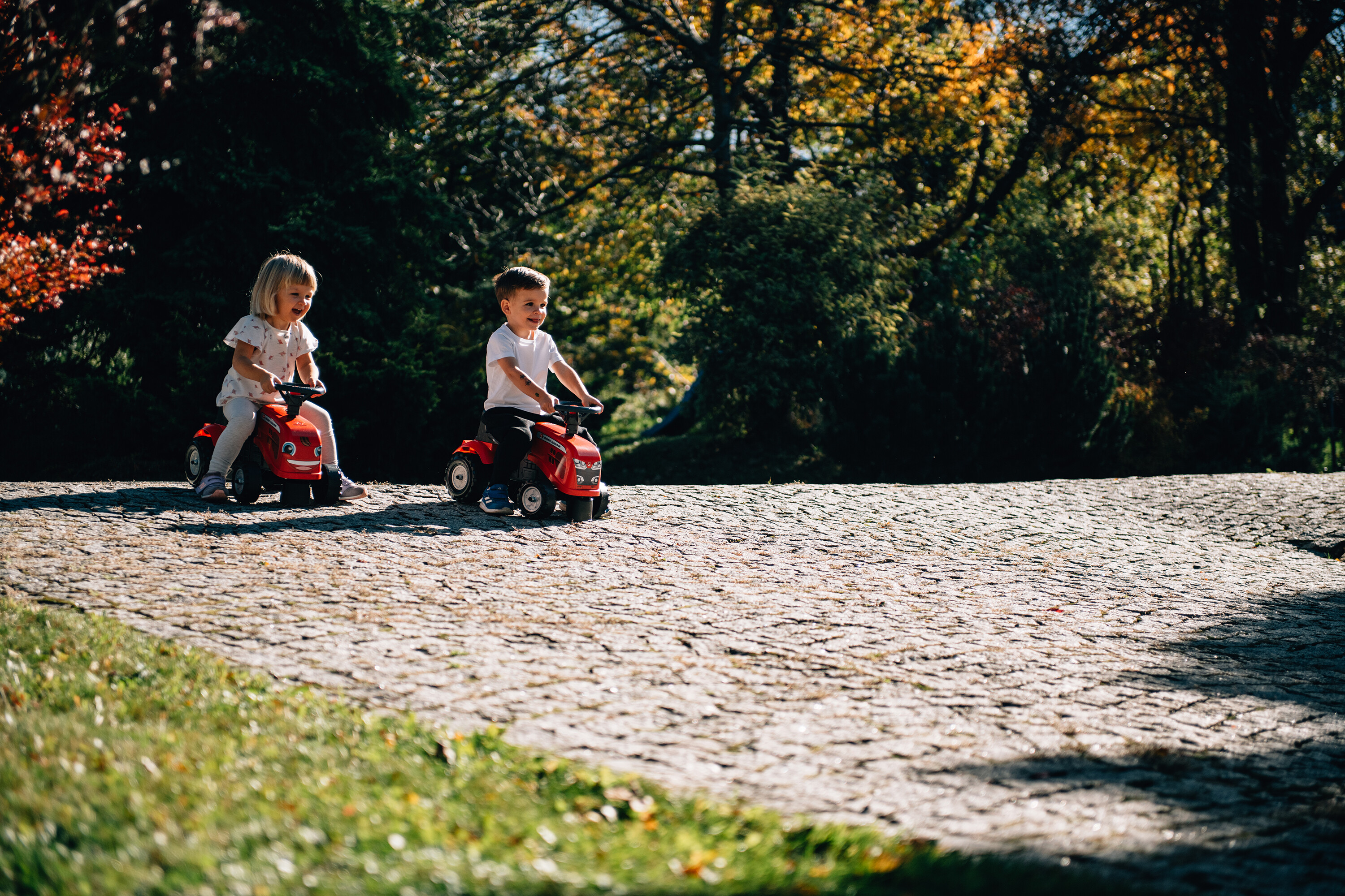 Traktor m. trailer, rive og skovl Baby Massey Ferguson FALK