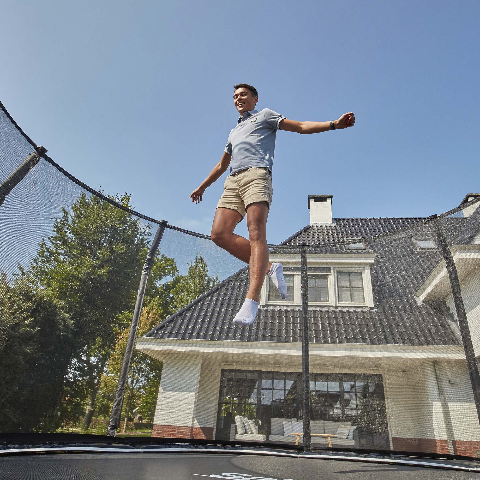 Trampolin First Class Ø305 cm, sort inkl. sikkerhedsnet og stige Salta