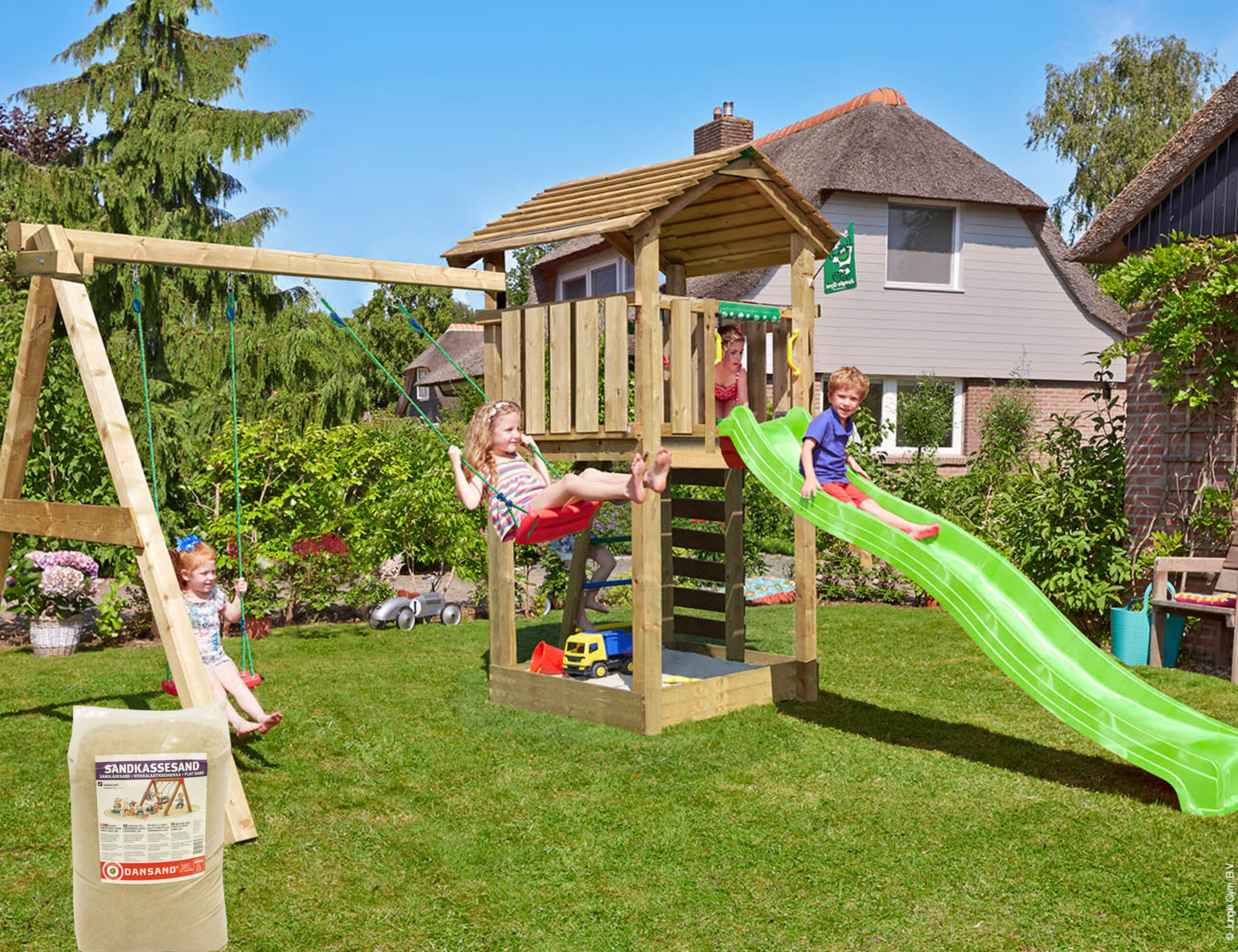 Legetårn Jungle Gym Cottage 2.1 m/2-Swing Modul 220, grøn rutschebane og 120 kg sand